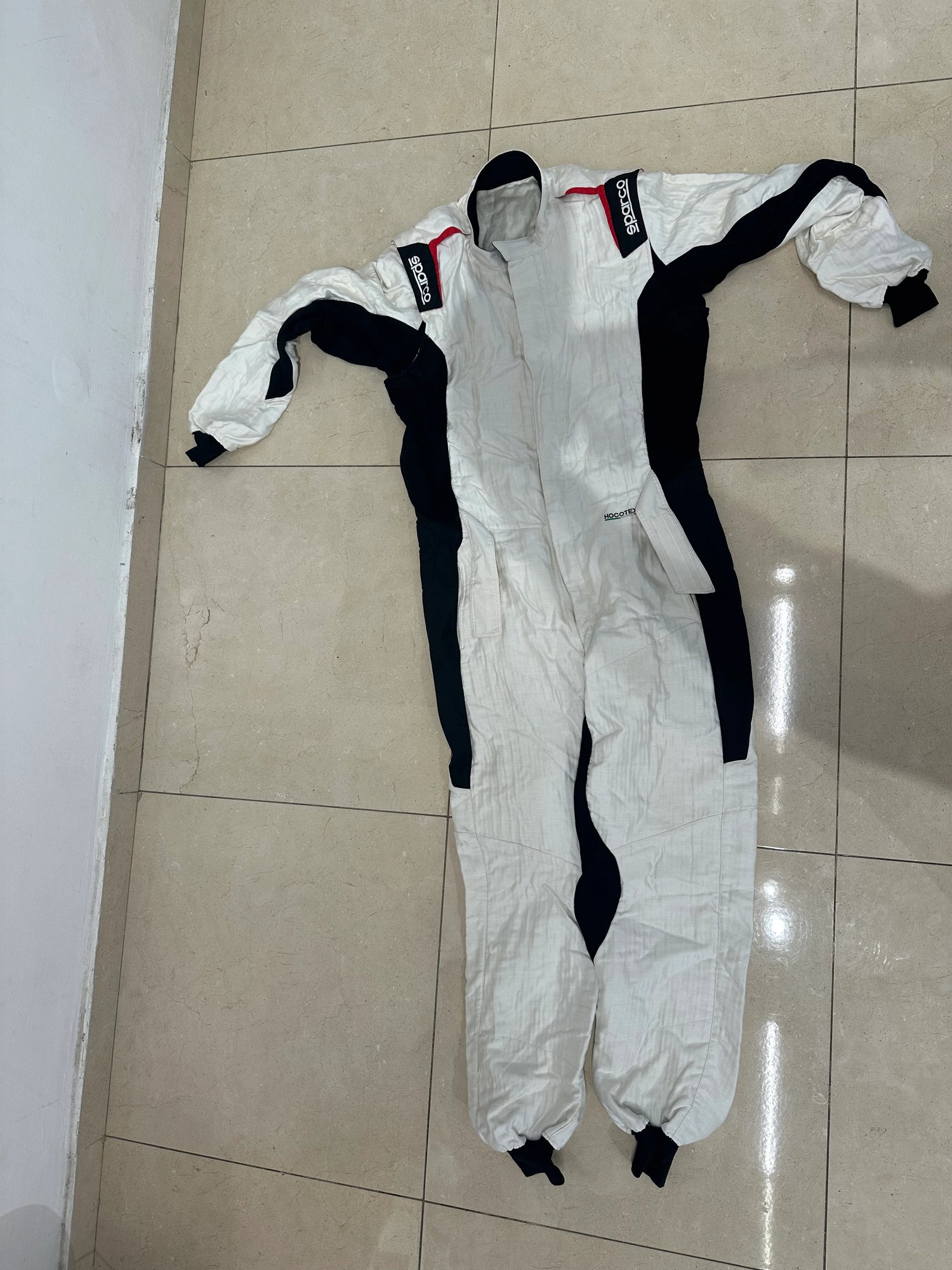 חליפה ספארקו - יד שנייה סקנד לאפ