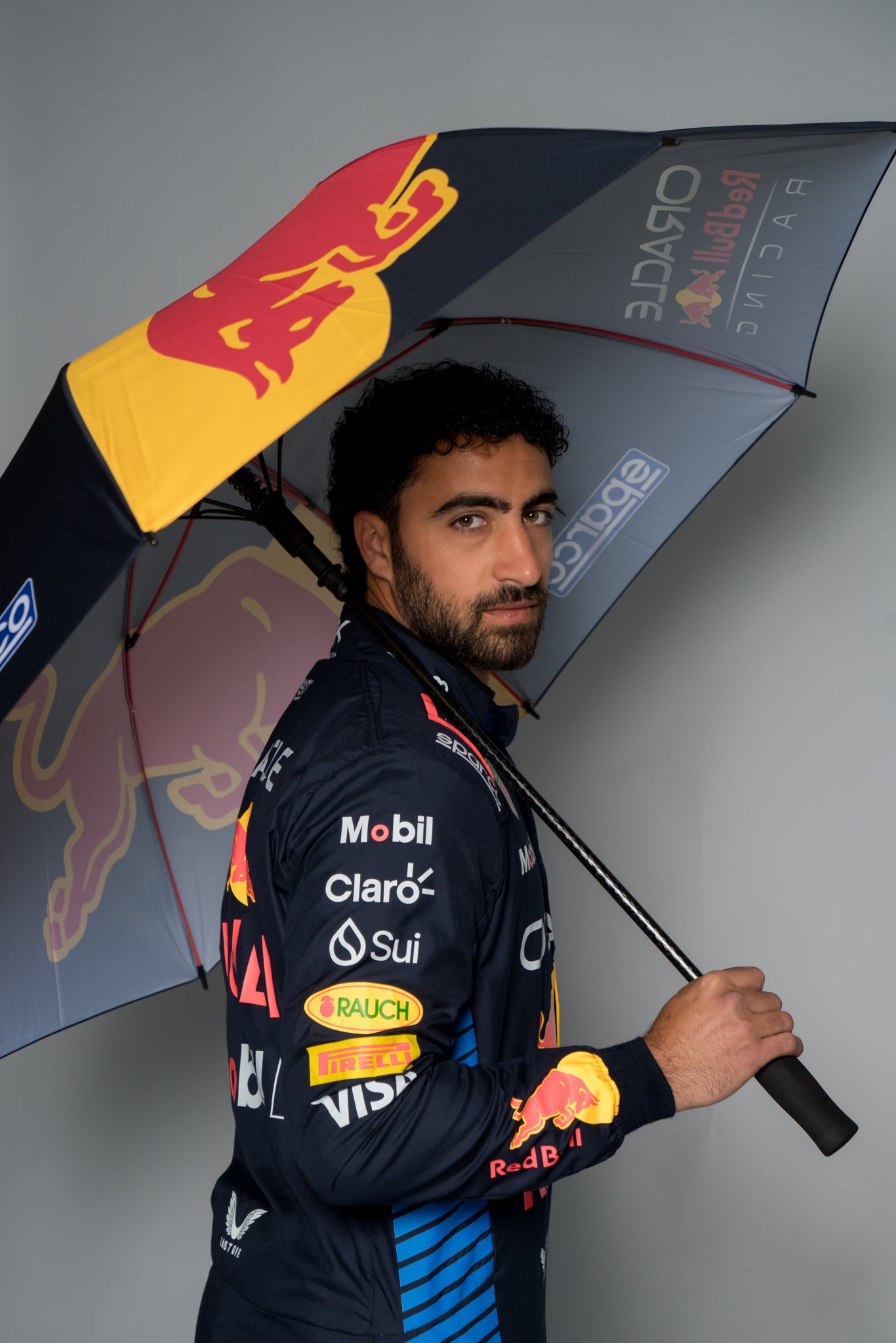 REDBULL מטרייה ענקית